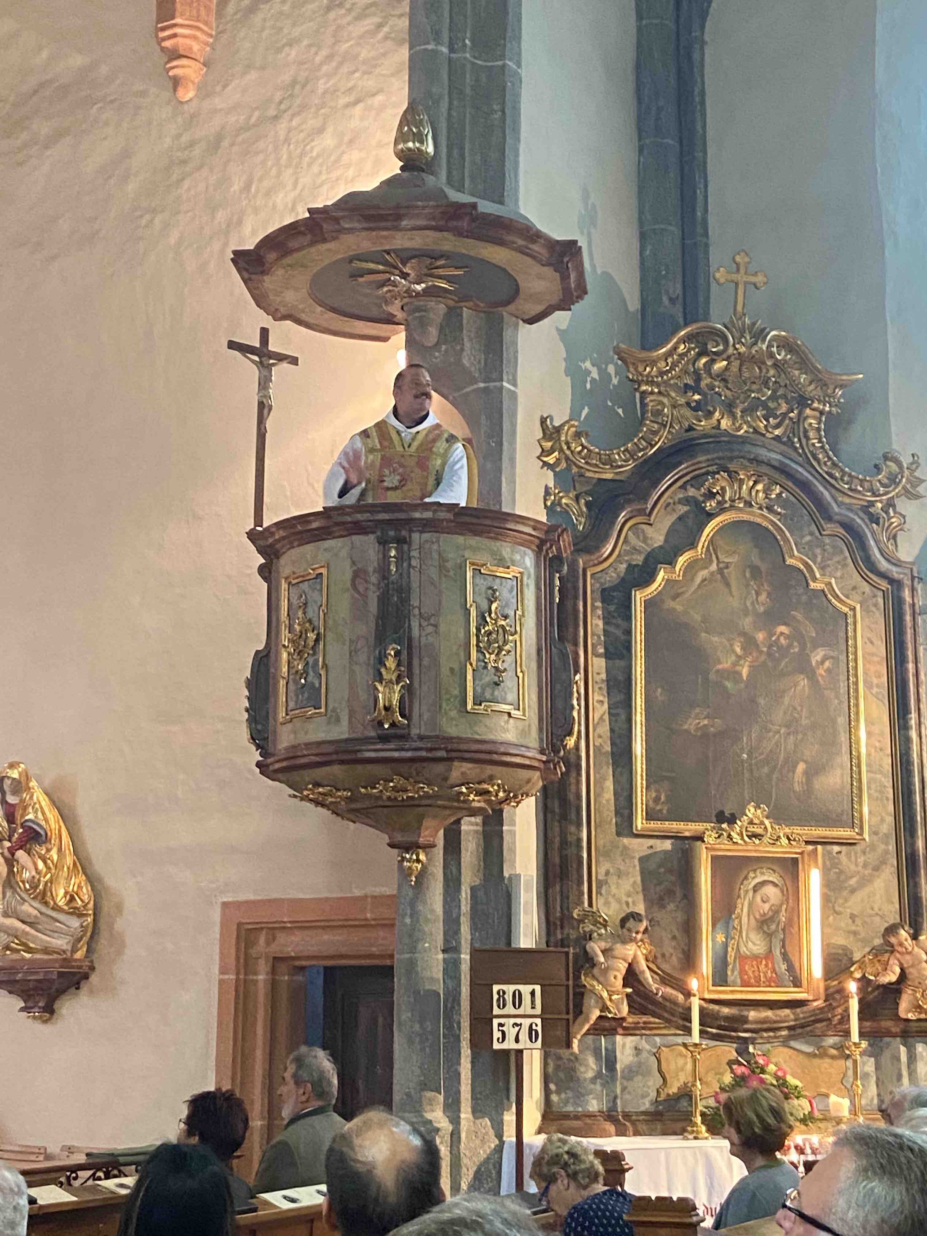 Abschied Pater Thomas / Janik Bräuer 16 Jahre bei uns Pfarrer