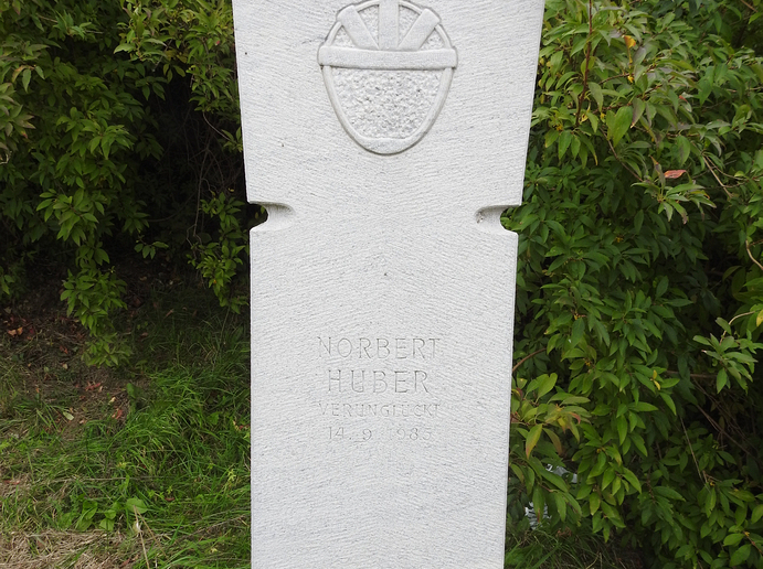 Gedenkstein beim Zenzlwirt